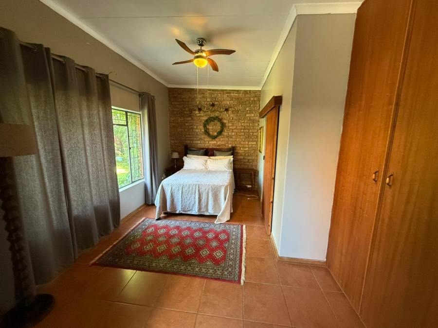 7 Bedroom Property for Sale in Van Der Hoff Park North West